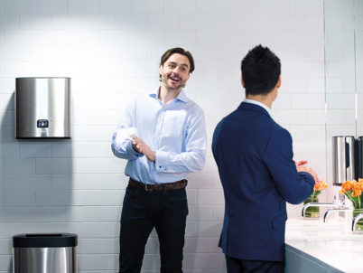 Two men in a bathroom (photo)