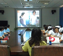 Training of nurses and other caregivers (photo)